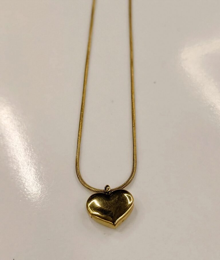 Best seller heart necklace
