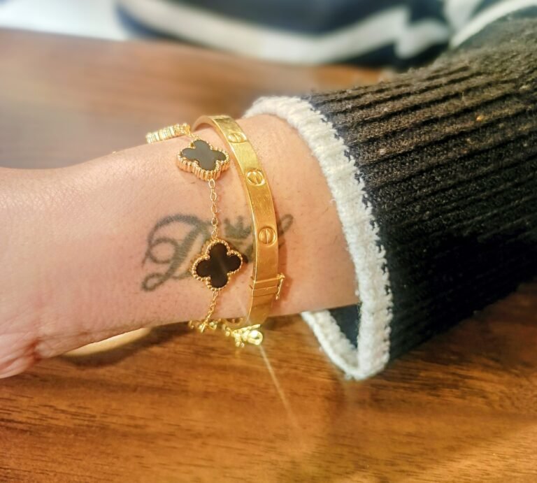 Black clover bracelet