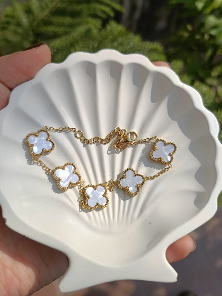 White clover bracelet