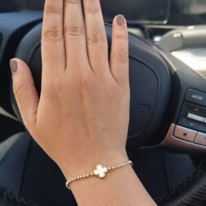 White Flower Dainty Bracelet