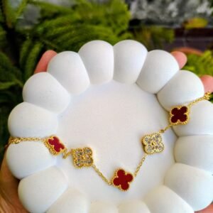 Royal Stone Clover Bracelet