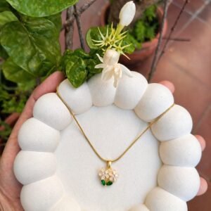 White Flower Necklace